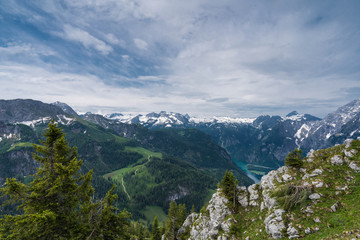 Fototapeta na wymiar view of the alps