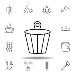 Obraz premium spa wooden bowl with water outline icon. Detailed set of spa and relax illustrations icon. Can be used for web, logo, mobile app, UI, UX