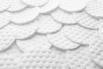 Naklejka premium Many cotton pads as background, closeup view