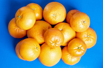 delicious oranges with lots of vitamins and juice to enjoy