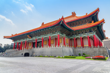 Obraz premium Beautiful view of the National Theater at Liberty Square, Taiwan