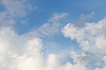Fototapeta premium white and grey cloud with blue sky in summer. cloudy day.