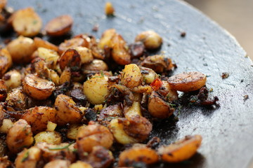 grilled potatoes on the grill, camping