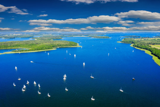 Mazury-yachts to Lake Kisajno in Giżycko © Janusz Lipiński