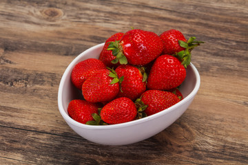 Sweet strawberry in the bowl