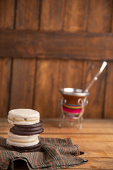 The alfajores are Argentine chocolate cakes and dcaramel