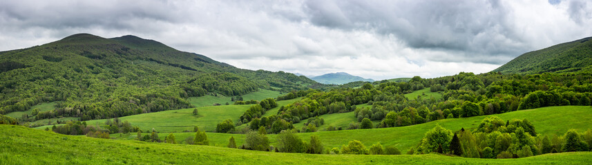 Panoramic view over Polonina Carynska,Tarnica peak in Bieszczady,Carpathian mountains,Poland. © marcin jucha