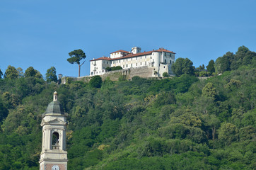 Castello di Masino con borgo medievale