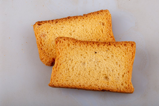 isolate milk toast or rusk .jpg