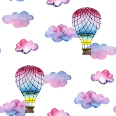 Gordijnen Naadloze patroon van aquarel ballonnen met wolken. Kleurrijke illustratie geïsoleerd op wit. Handgeschilderde sjabloon perfect voor kinderbehang, textiel, interieurontwerp, kaarten maken © Vola Tsiukhai