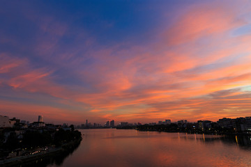 Fototapeta premium Hanoi West Lake Sunset with Skyline
