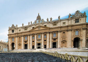 Obraz premium St Peter Square on a sunny day in Rome, Italy