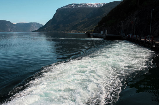 Fjords and a backtrace of a boat