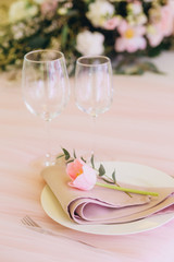 cutlery decor restaurant flowers table style white