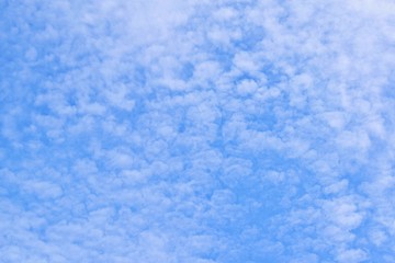 Fototapeta na wymiar Beautiful white clouds in the blue sky.
