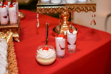 Mesa dulce mesa de postres pastelitos boda