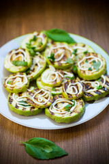 grilled zucchini slices with garlic and spices