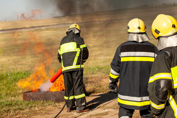 Fototapeta premium Instructor on a training fire