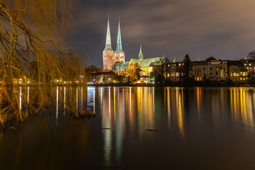 L&uuml;becker Dom bei Nacht
