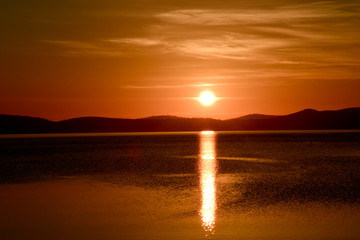 Obraz premium Sun rising, a new beginning