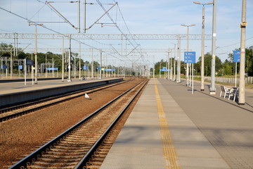 Fototapeta na wymiar railway station, empty platform, train tracks 