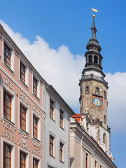 Historische Häuser und Rathausturm in der Altstadt von Görlitz, Sachsen, Germany