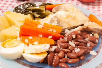 Codfish with beans and vegetables