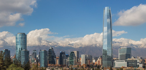 Después de la lluvia. Santiago, Chile - obrazy, fototapety, plakaty