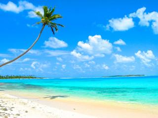 Fototapeta na wymiar Vast turquoise blue lagoon at Cocos Keelint atoll, Indian Ocean, Australia.