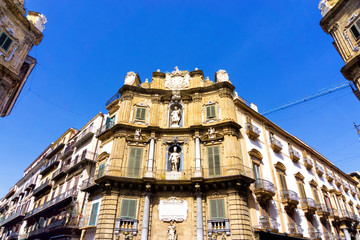 Fototapeta premium Corner of the Quattro Canti (Four Cornes) in Palermo in Sicily, Italy.