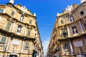 Fototapeta na wymiar Two Corners of the Quattro Canti (Four Cornes) in Palermo, Italy.