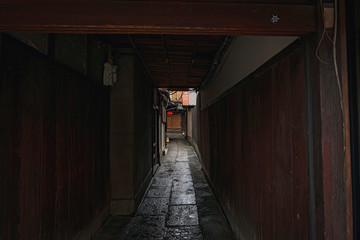 京都 祇園の路地風景 - obrazy, fototapety, plakaty