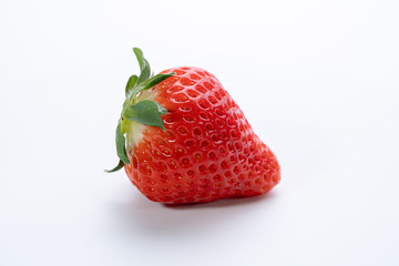 I shot while rotating the strawberry on a white background.