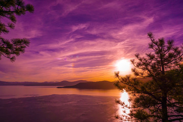 Fototapeta na wymiar Tahoe Sunset