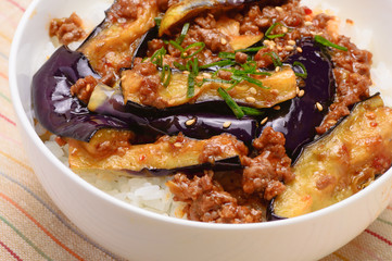 麻婆茄子丼