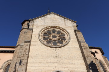 Fototapeta na wymiar Eglise catholique Saint Clair dans le village de Brignais - Département du Rhône - France