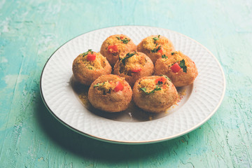 Sev puri - Indian snack and a type of chaat. Popular in Mumbai/pune from Maharashtra. it's a roadside food also served as a starter in restaurants