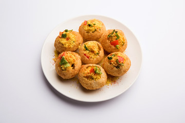 Sev puri - Indian snack and a type of chaat. Popular in Mumbai/pune from Maharashtra. it's a roadside food also served as a starter in restaurants