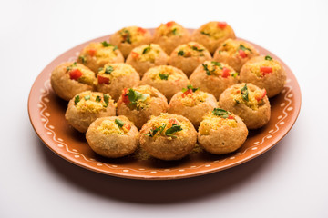 Sev puri - Indian snack and a type of chaat. Popular in Mumbai/pune from Maharashtra. it's a roadside food also served as a starter in restaurants
