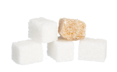 White refined sugar and brown unrefined sugar cubes