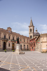 Fototapeta na wymiar Statue of Ovid, Piazza XX Settembre, Sulmona, Abruzzo