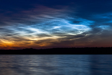 srebrzyste obłoki NLC obłoki srebrzyste chmury © Dariusz