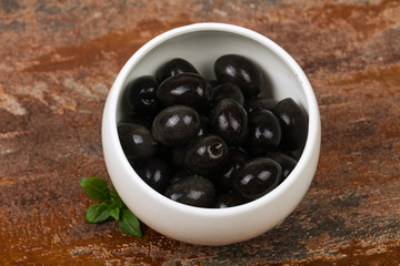 Black olives in the bowl