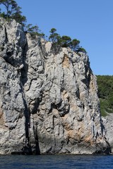 escalade de falaise en méditerranée