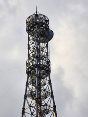 通信用のタワー　東京　縦位置