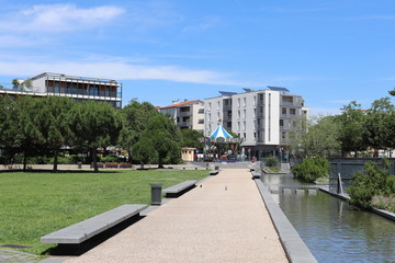 Place Hippolyte Peragut - Ville de Tassin-La-Demi-Lune  - Département du Rhône - France