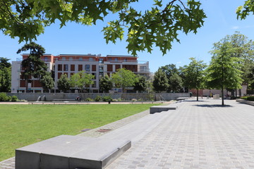 Place Hippolyte Peragut - Ville de Tassin-La-Demi-Lune  - Département du Rhône - France