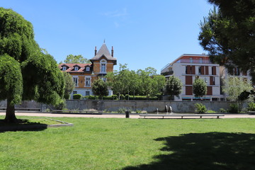 Fototapeta na wymiar Place Hippolyte Peragut - Ville de Tassin-La-Demi-Lune - Département du Rhône - France