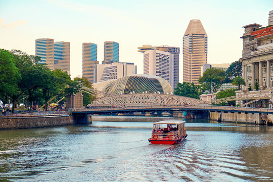 Tourist Ship In Singapore