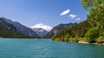 Fototapeta na wymiar lake plansee in austrian alps, tyrol, austria